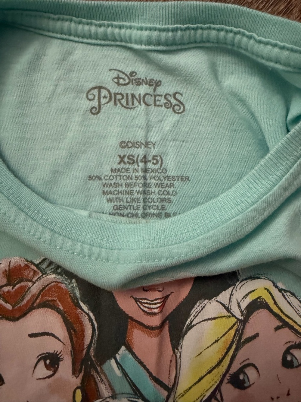 🌸 $10 SALE 🌸 Disney Princess Shirt - Picture 3 of 3